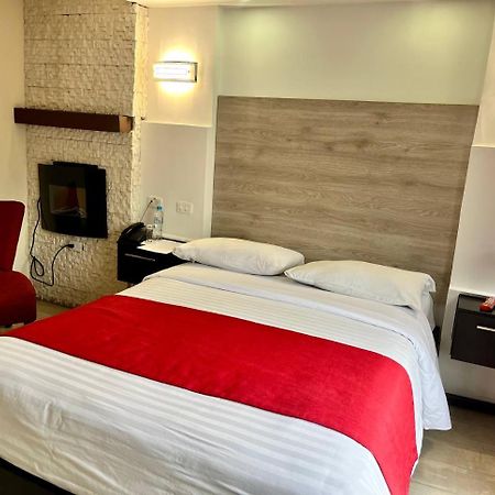 אמבאטו Hotel Imperial מראה חיצוני תמונה