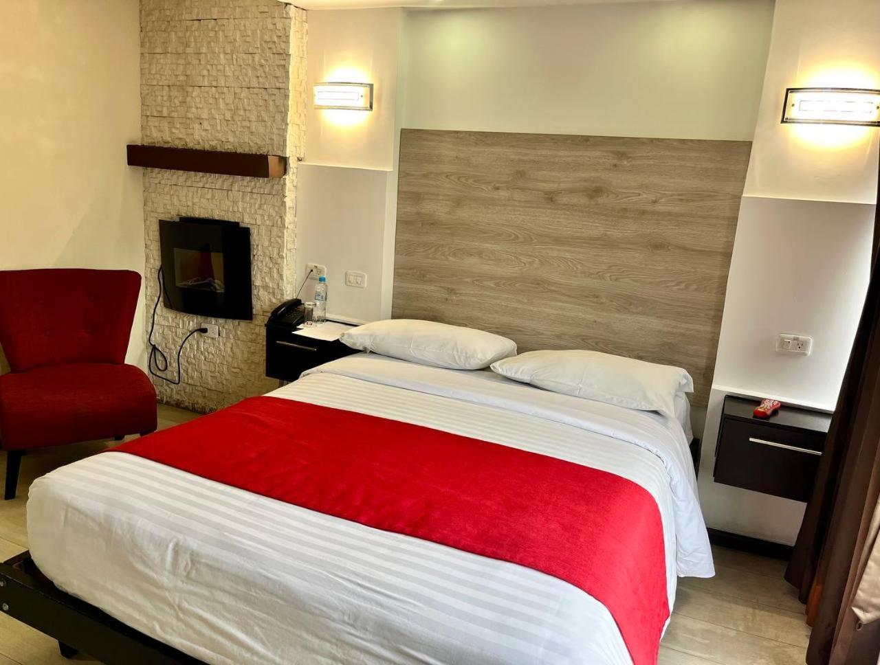 אמבאטו Hotel Imperial מראה חיצוני תמונה