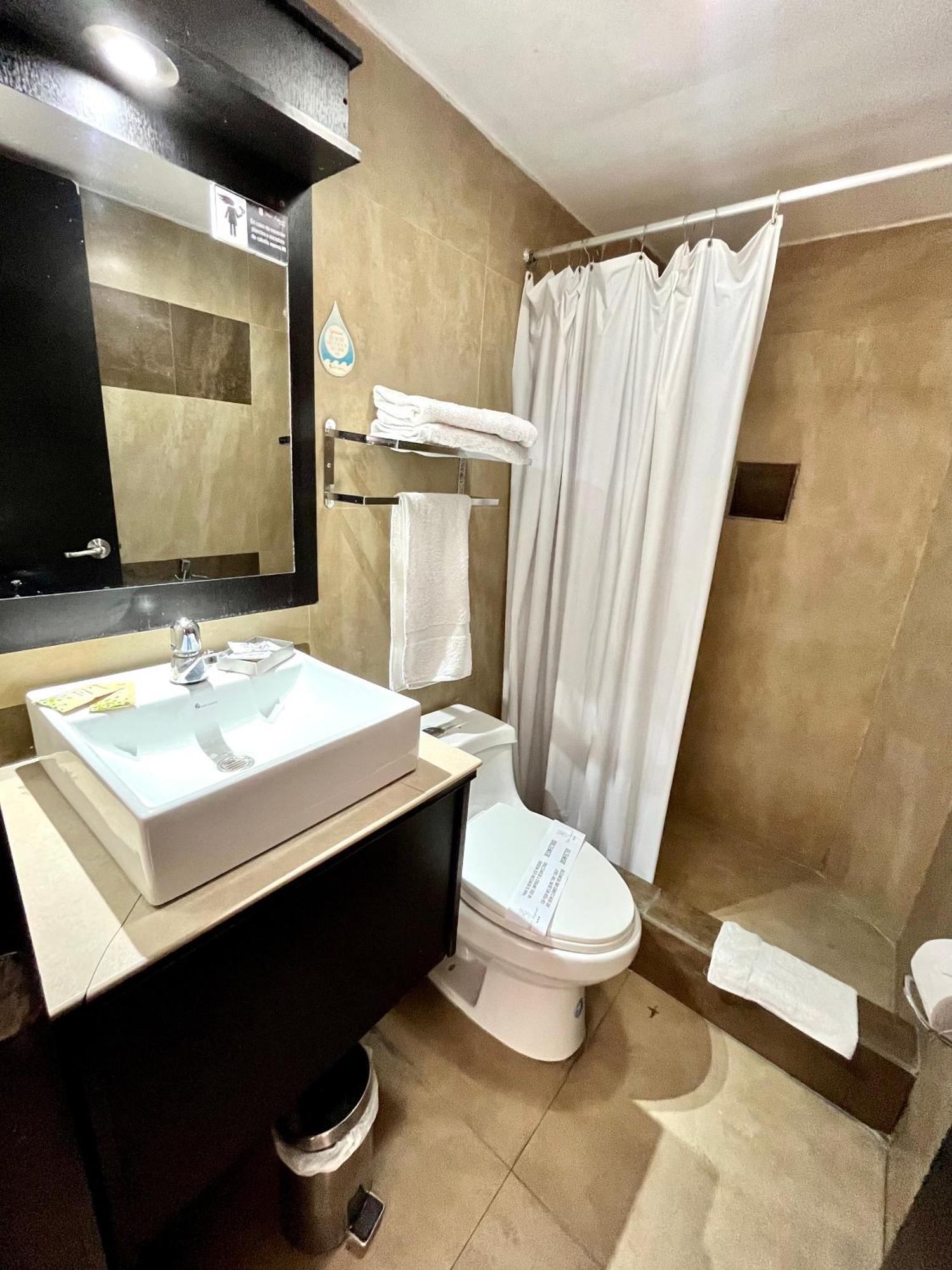 אמבאטו Hotel Imperial מראה חיצוני תמונה